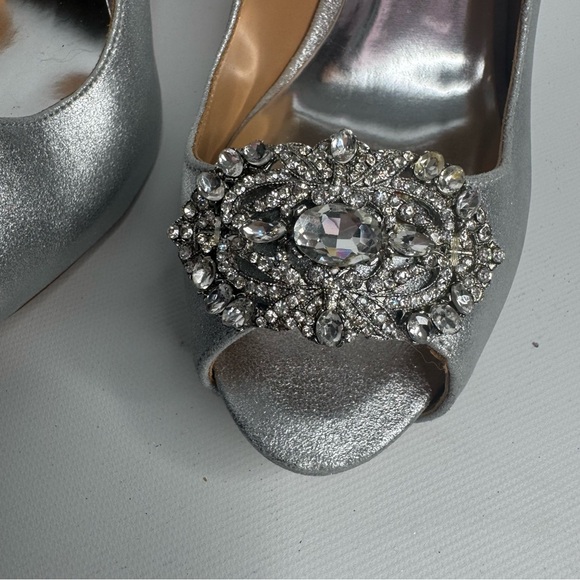 Badgley Mischka Silver Embellished Heels - Picture 2 of 11